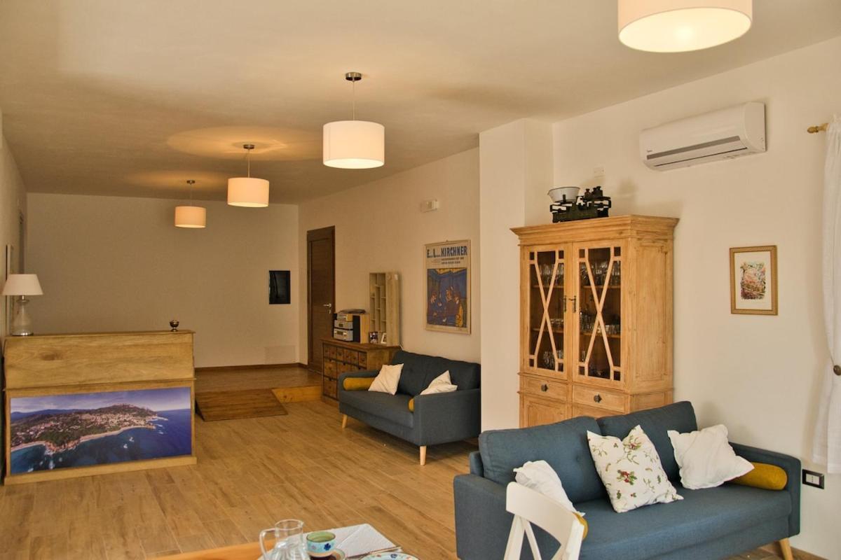 Hotel Dommu Livia à Lotzorai Extérieur photo